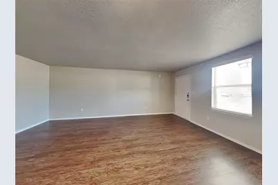 215 Bobbie Ann Court, Granbury, TX 76049 - Photo 2