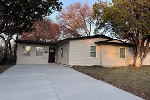 2553 Wicker Ave, Farmers Branch, TX 75234 - Photo 2