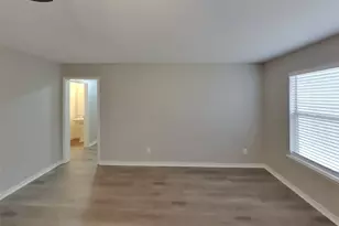 2033 Oak Bend Ln, Garland, TX 75040 - Photo 2