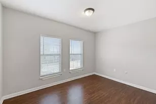 413 E 10th St, Dallas, TX 75203 - Photo 8