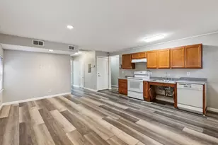 413 E 10th St, Dallas, TX 75203 - Photo 2