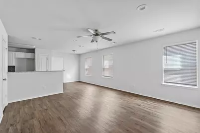 507 W Walker Street #509, Denison, TX 75020 - Photo 2