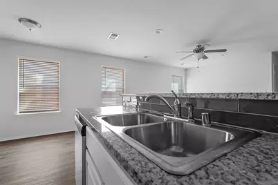 507 W Walker Street #509, Denison, TX 75020 - Photo 6