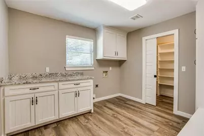 615 N Lamar Street, Tioga, TX 76271 - Photo 8