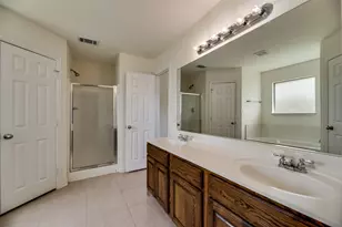 121 Price Cir, Hackberry, TX 75036 - Photo 14