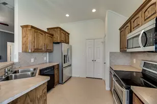 121 Price Cir, Hackberry, TX 75036 - Photo 8