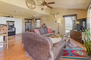 1320 Laredo Dr, Granbury, TX 76048 - Photo 6