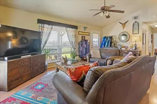 1320 Laredo Dr, Granbury, TX 76048 - Photo 8