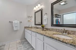 2000 Greenview Dr, Carrollton, TX 75010 - Photo 14