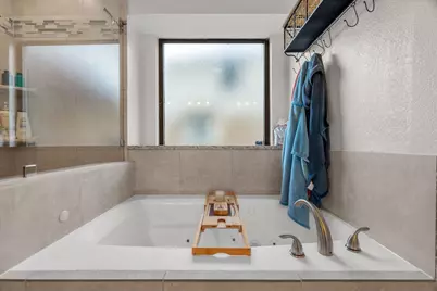 2000 Greenview Drive, Carrollton, TX 75010 - Photo 16