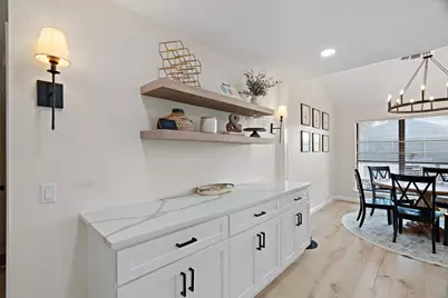 2000 Greenview Drive, Carrollton, TX 75010 - Photo 10