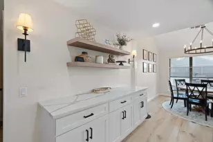 2000 Greenview Dr, Carrollton, TX 75010 - Photo 10