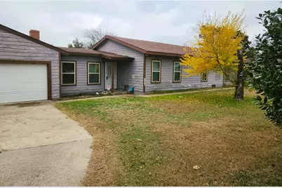 2737 W Camp Wisdom Road, Dallas, TX 75237 - Photo 2