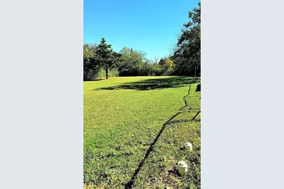 2737 W Camp Wisdom Road, Dallas, TX 75237 - Photo 8