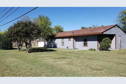 2737 W Camp Wisdom Road, Dallas, TX 75237 - Photo 1