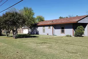 2737 W Camp Wisdom Rd, Dallas, TX 75237 - Photo 1