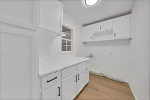 825 Meadowdale Rd, Arlington, TX 76017 - Photo 6