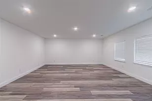 2976 Mark Twain Dr, Farmers Branch, TX 75234 - Photo 8