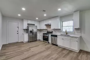 2715 Tolosa Dr, Dallas, TX 75228 - Photo 4