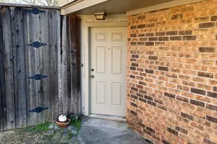 134 Main Pl, Euless, TX 76040 - Photo 1