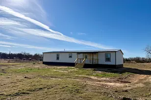 215 Salt Grass Cir, Poolville, TX 76487 - Photo 12