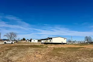 215 Salt Grass Cir, Poolville, TX 76487 - Photo 6