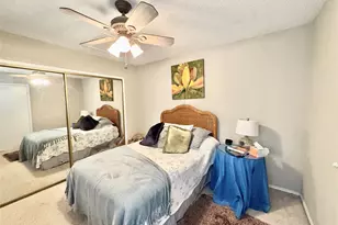 1415 Meadowood Village Dr, Fort Worth, TX 76120 - Photo 12