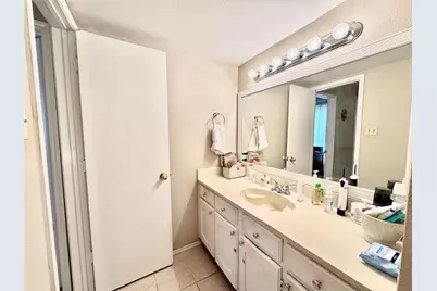 1415 Meadowood Village Drive, Fort Worth, TX 76120 - Photo 16