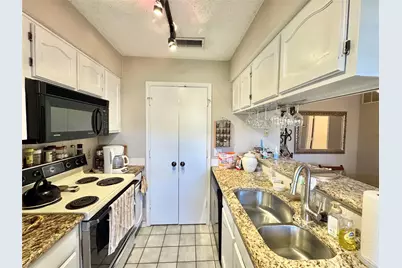 1415 Meadowood Village Drive, Fort Worth, TX 76120 - Photo 4