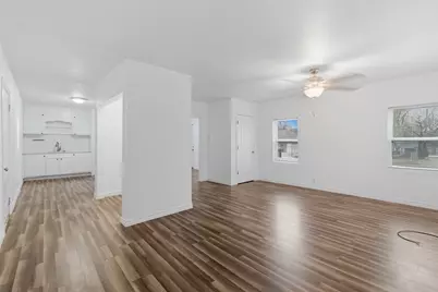 613 W Murray Street, Denison, TX 75020 - Photo 2