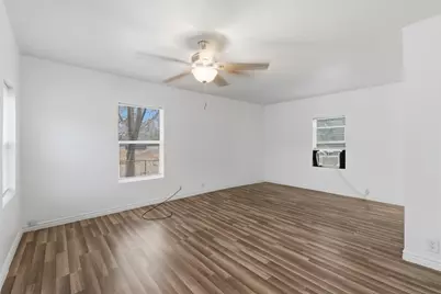 613 W Murray Street, Denison, TX 75020 - Photo 16