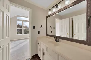 5605 Bailey Ct, Arlington, TX 76017 - Photo 32