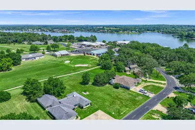 822 Kiowa Drive W, Lake Kiowa, TX 76240 - Photo 2