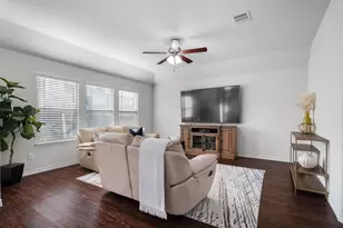 3613 Sabine Dr, Little Elm, TX 75068 - Photo 6