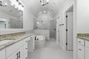 1486 Highland Park Cir, Granbury, TX 76048 - Photo 24