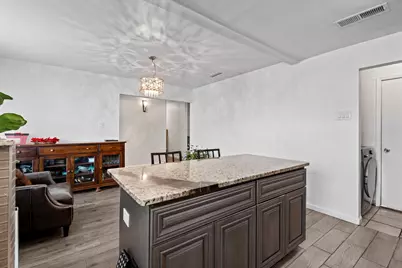 2706 Meadow Bluff Lane, Dallas, TX 75237 - Photo 12