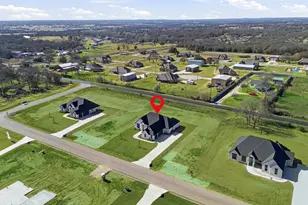 2005 Forest Bridge Dr, Azle, TX 76020 - Photo 2