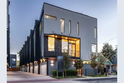 426 W 9th Street #209, Dallas, TX 75208 - Photo 2