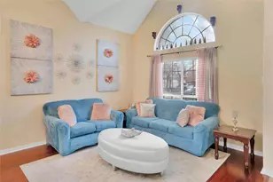 9352 Riverwalk Ln, Irving, TX 75063 - Photo 10