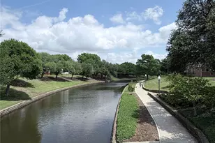 9352 Riverwalk Ln, Irving, TX 75063 - Photo 2