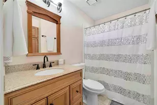 9352 Riverwalk Ln, Irving, TX 75063 - Photo 24