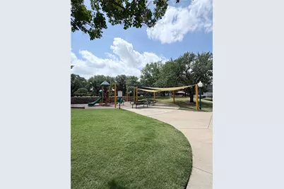 9352 Riverwalk Lane, Irving, TX 75063 - Photo 4
