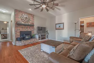 100 San Chez Dr, Lake Kiowa, TX 76240 - Photo 10