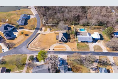 100 San Chez Drive, Lake Kiowa, TX 76240 - Photo 36