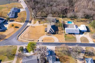 100 San Chez Dr, Lake Kiowa, TX 76240 - Photo 36