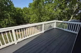 2410 E Bayshore Dr, Dickinson, TX 77539 - Photo 10