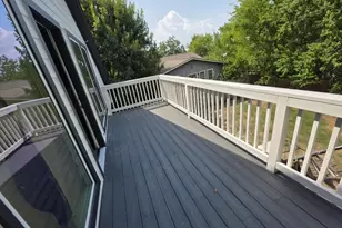 2410 E Bayshore Dr, Dickinson, TX 77539 - Photo 12