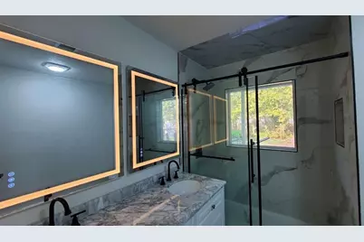 2410 E Bayshore Drive, Dickinson, TX 77539 - Photo 4