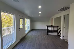 2410 E Bayshore Dr, Dickinson, TX 77539 - Photo 6