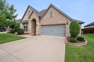 1921 Middleton Dr, Mansfield, TX 76063 - Photo 2